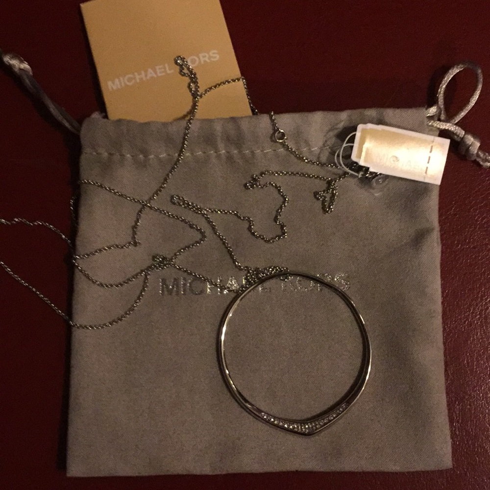 MICHAEL KORS KNIFE EDGE SILVER-TONE NECKLACE (NEW)